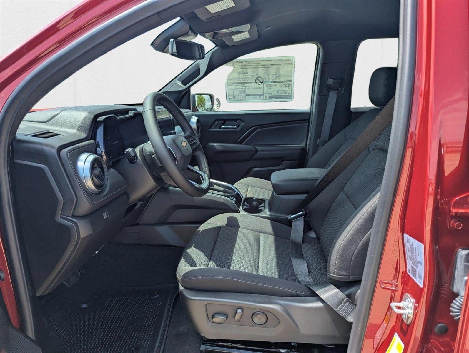 2025 Chevrolet Colorado WT/LT