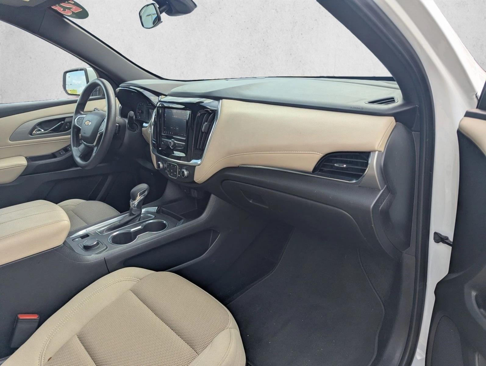 2023 Chevrolet Traverse LS
