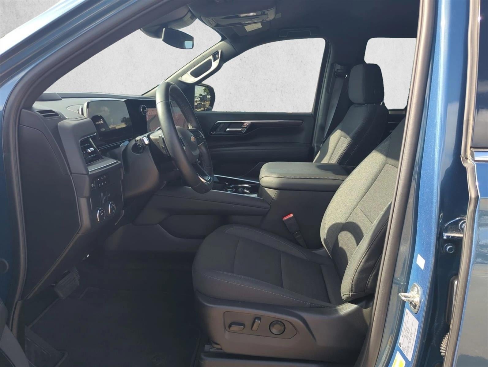 2025 Chevrolet Tahoe LS