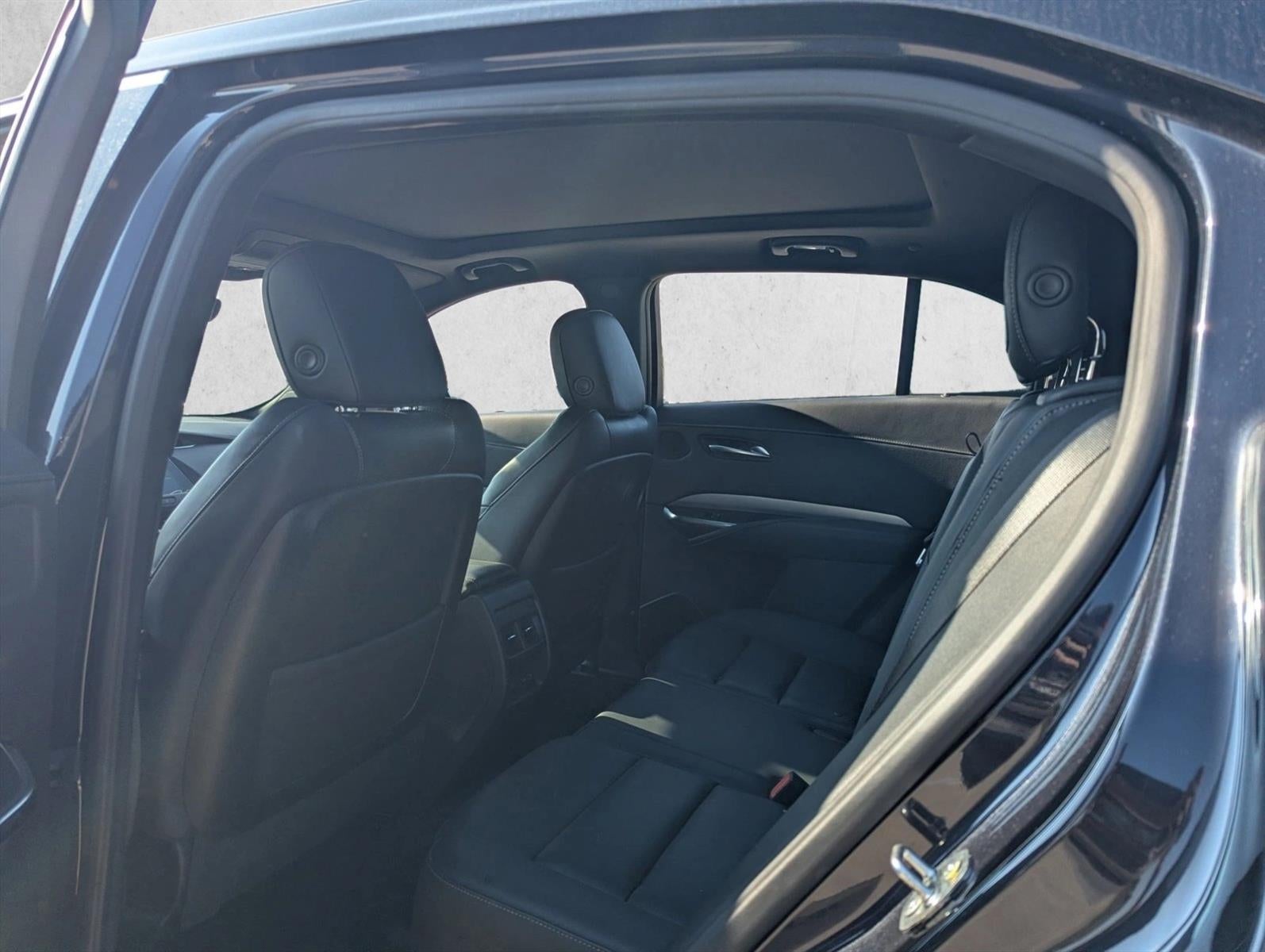 2022 Cadillac XT4 Premium Luxury