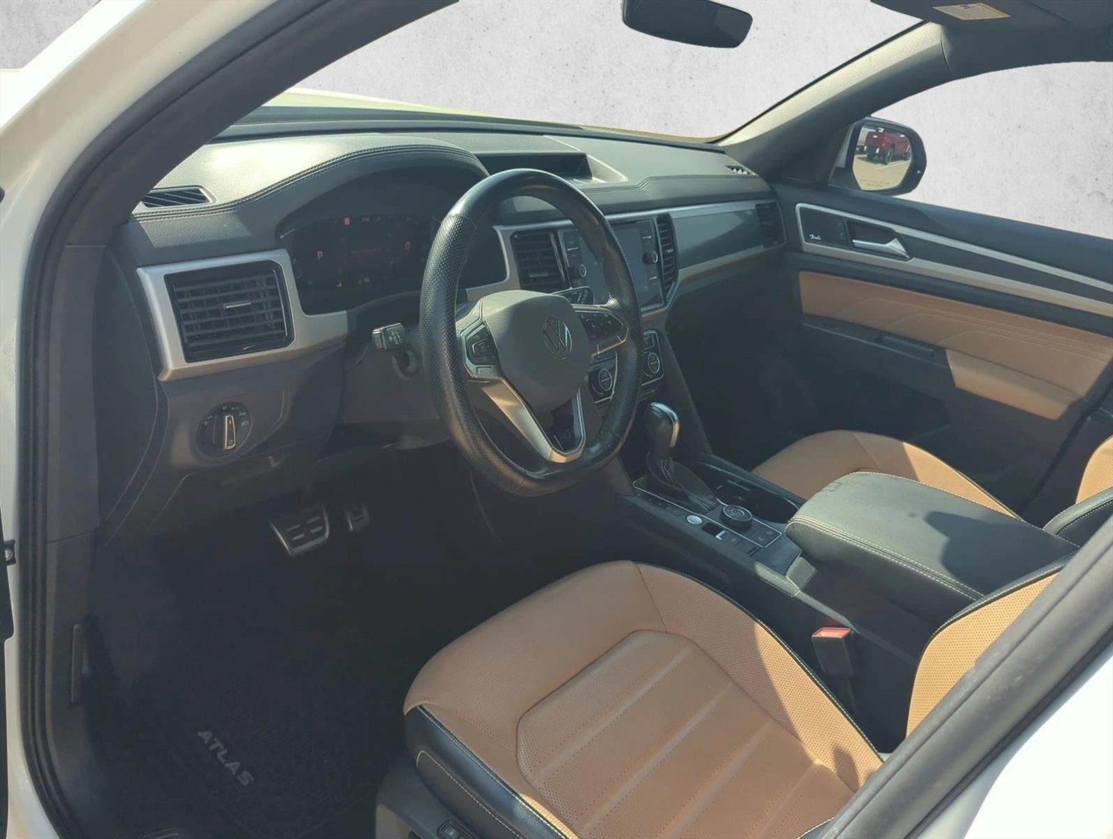 2022 Volkswagen Atlas Cross Sport SEL Premium R-Line - Photo 10