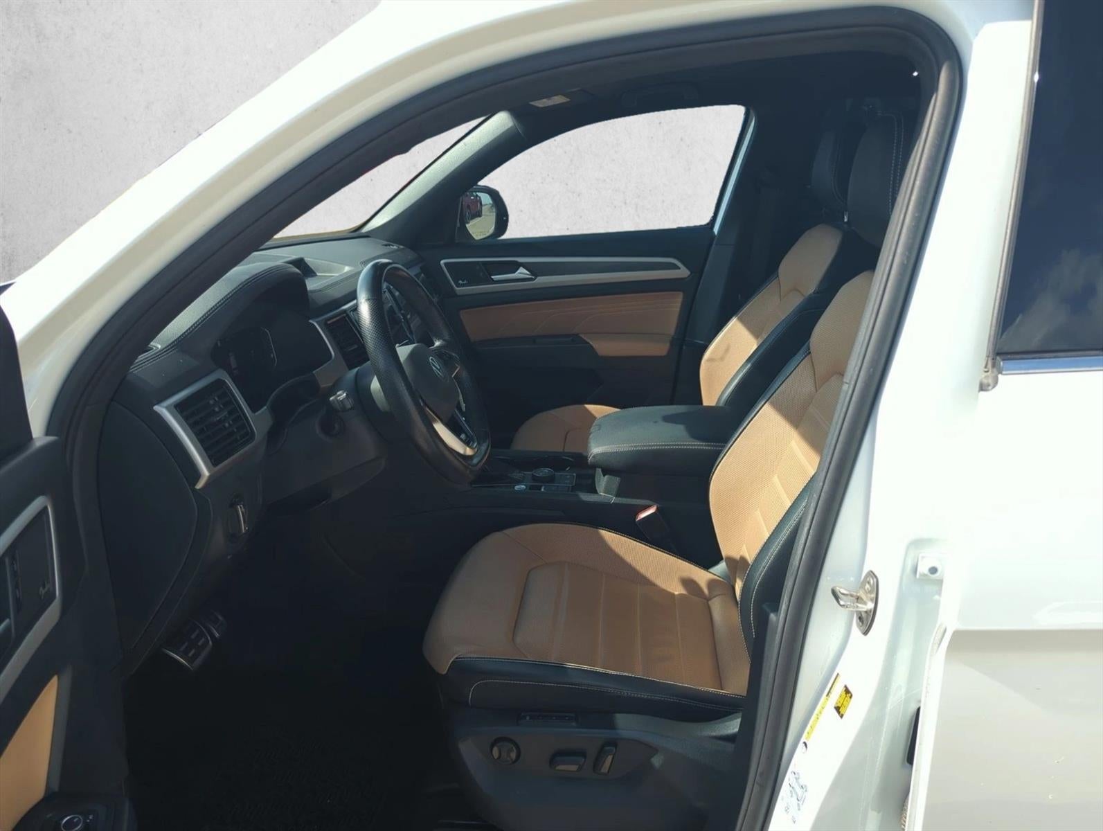 2022 Volkswagen Atlas Cross Sport 3.6L V6 SEL Premium R-Line