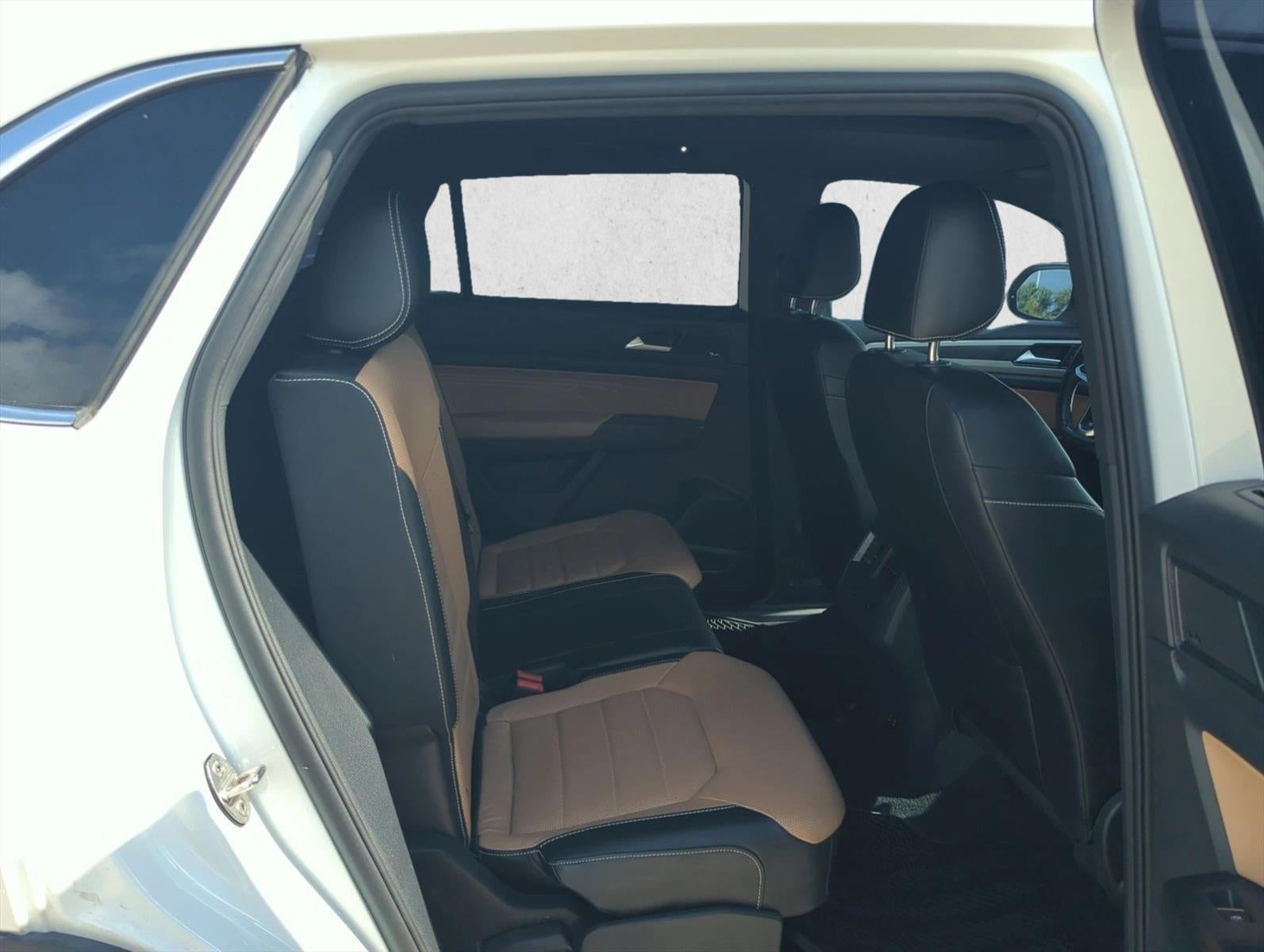 2022 Volkswagen Atlas Cross Sport SEL Premium R-Line - Photo 19