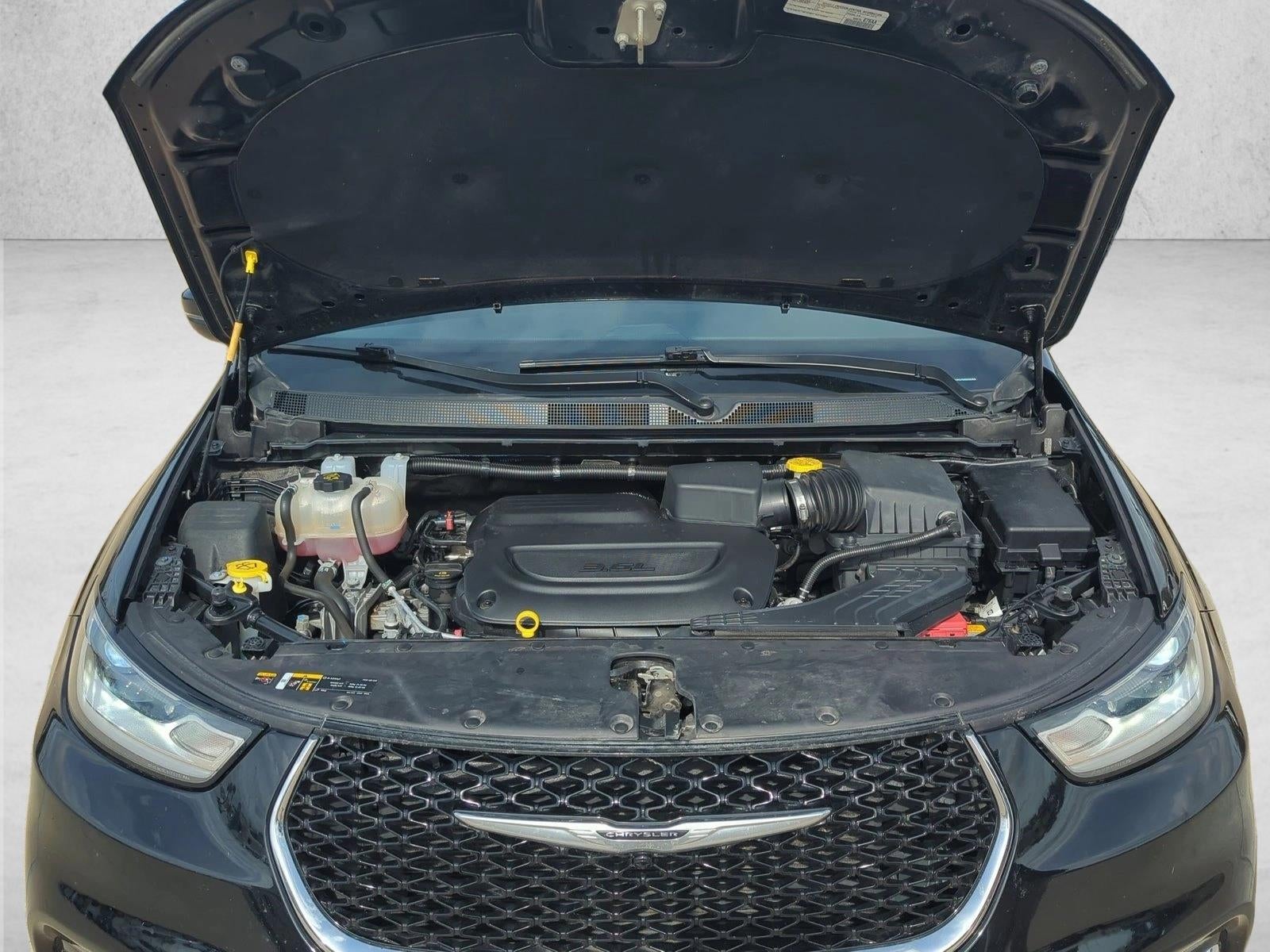 2025 Chrysler Pacifica Select