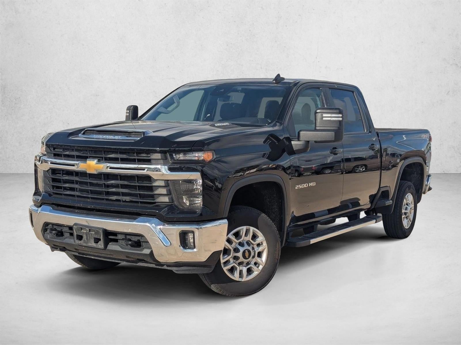 2025 Chevrolet Silverado HD LT 4WD Crew Cab Standard Box's photo