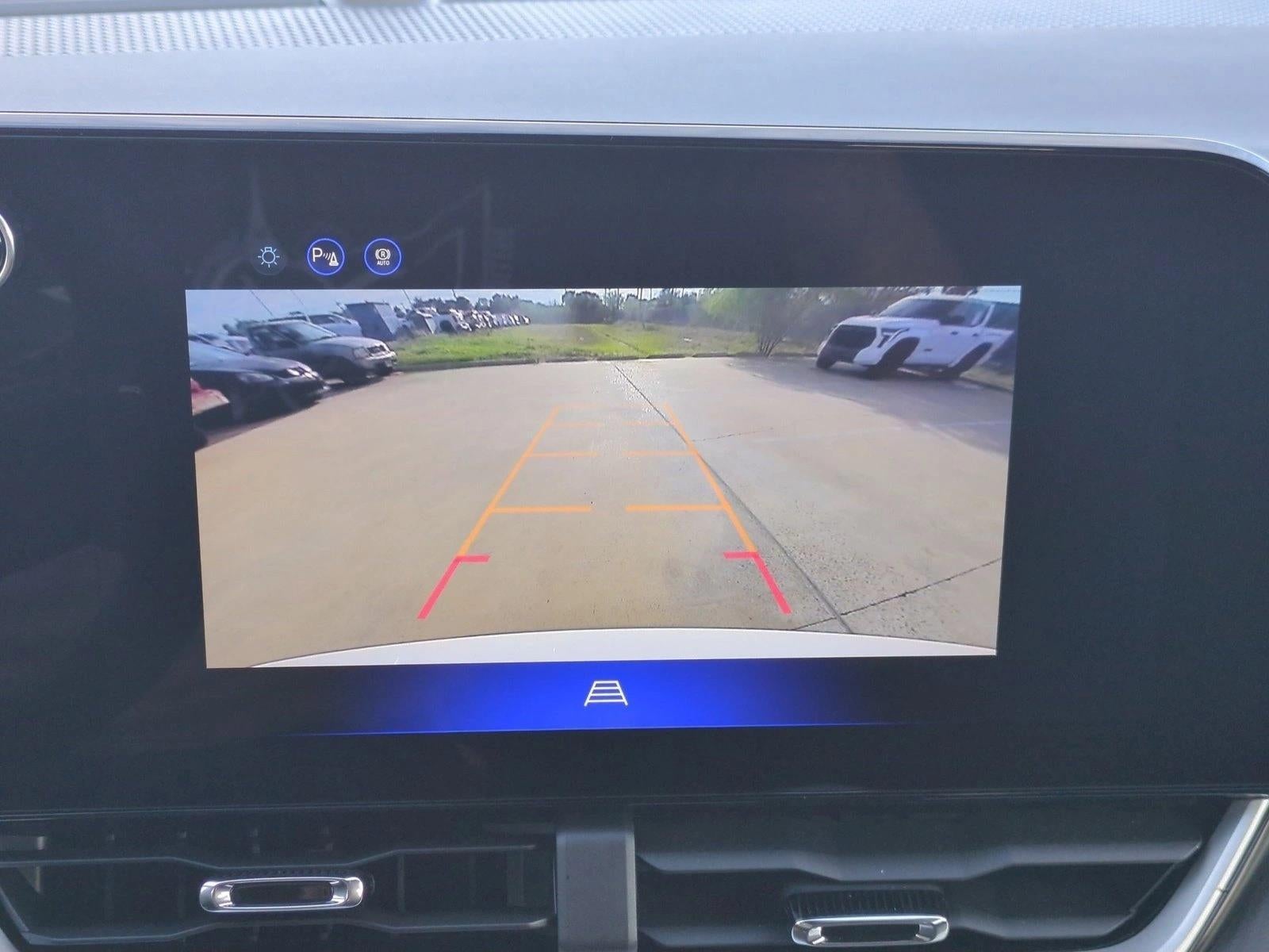 2027 Chevrolet Equinox LT - Photo 13