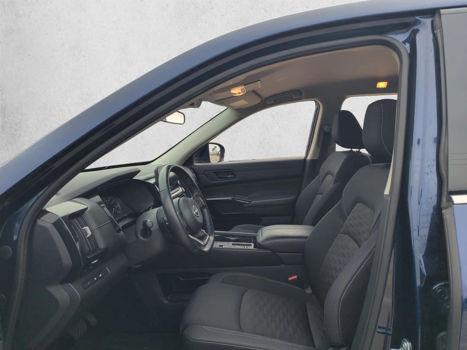 2025 Nissan Pathfinder SV FWD