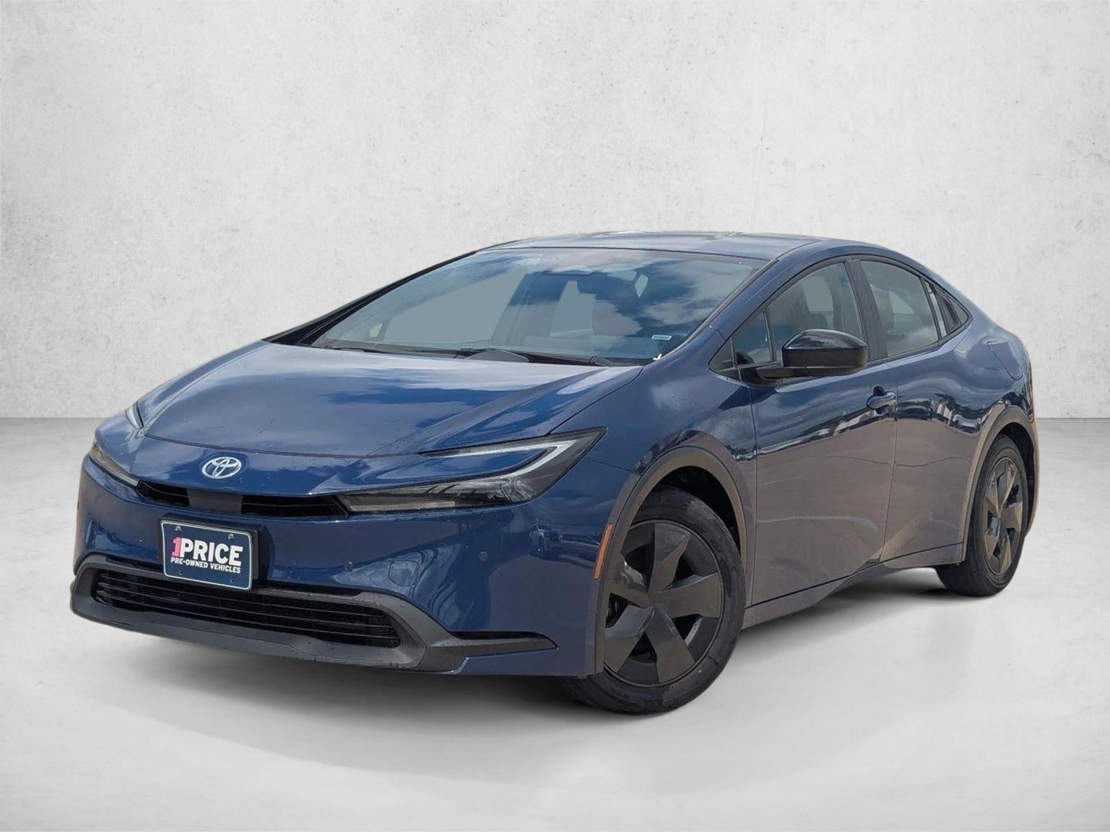 2025 Toyota Prius LE
