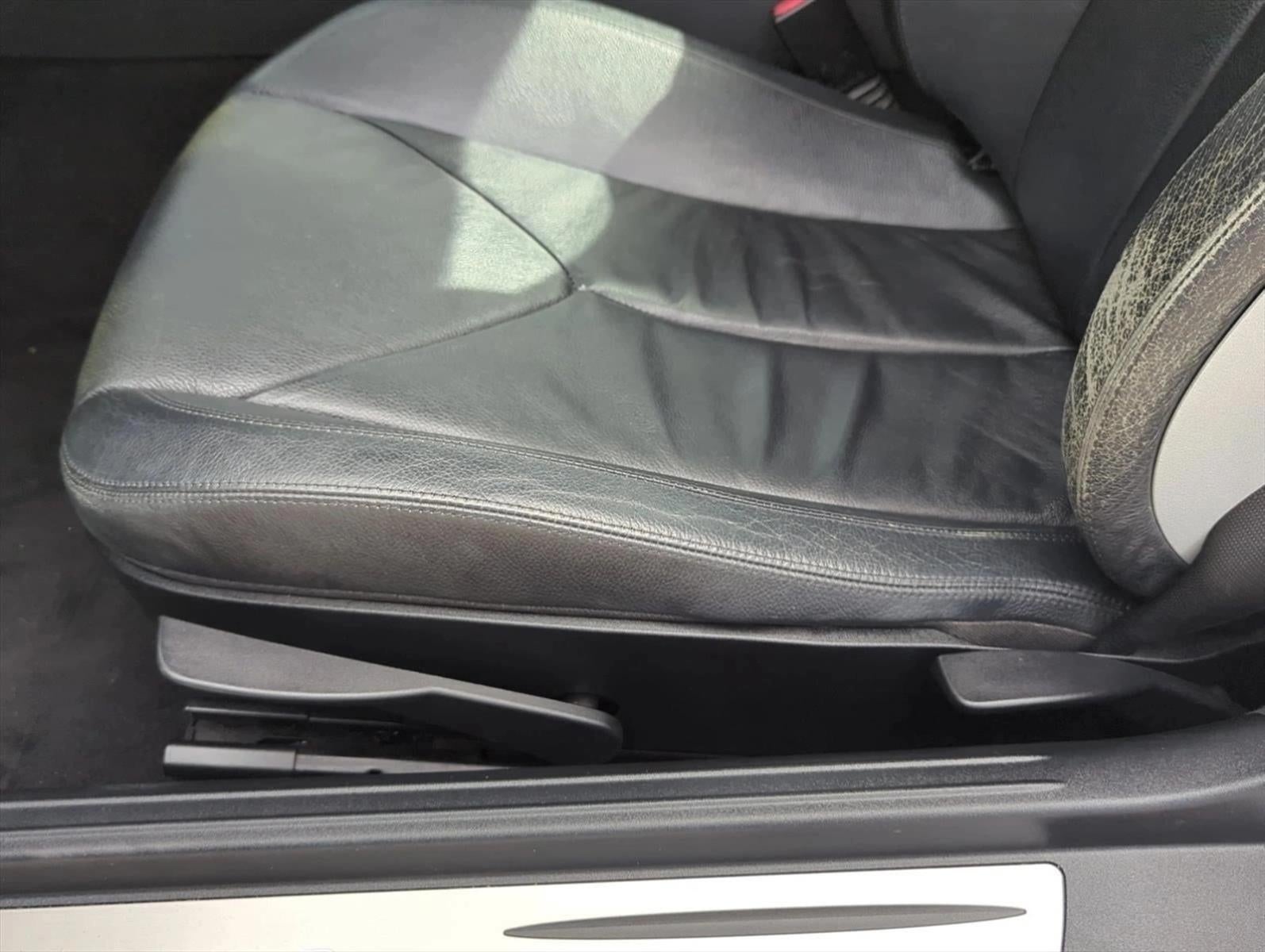 2005 Mercedes-Benz SLK Base
