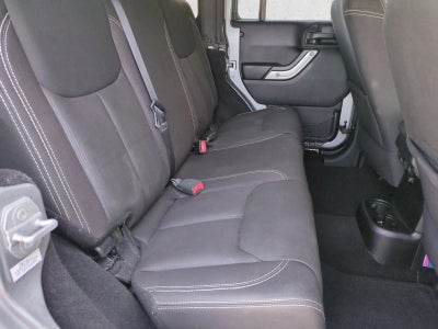 2015 Jeep Wrangler Unlimited 4WD 4dr Sahara