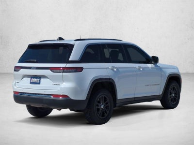 2022 Jeep Grand Cherokee Laredo 4x4