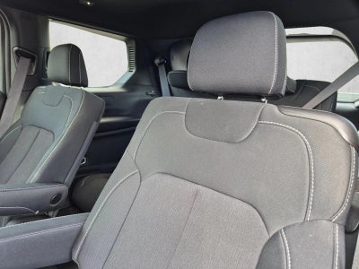 2024 Jeep Grand Cherokee L Laredo 4x4