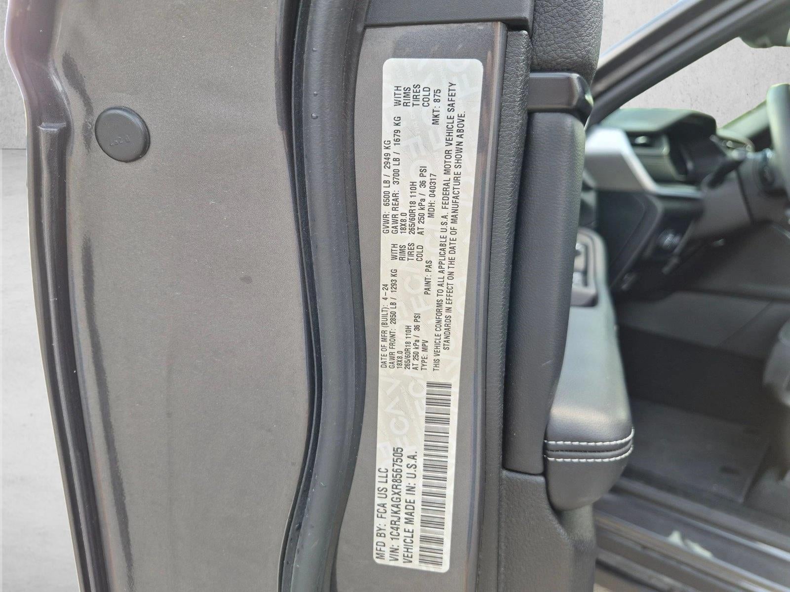 2024 Jeep Grand Cherokee L Laredo 4x4