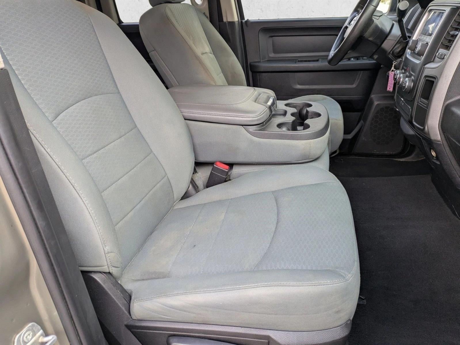 2015 RAM 1500 4WD Quad Cab 6.4 Ft Box Express