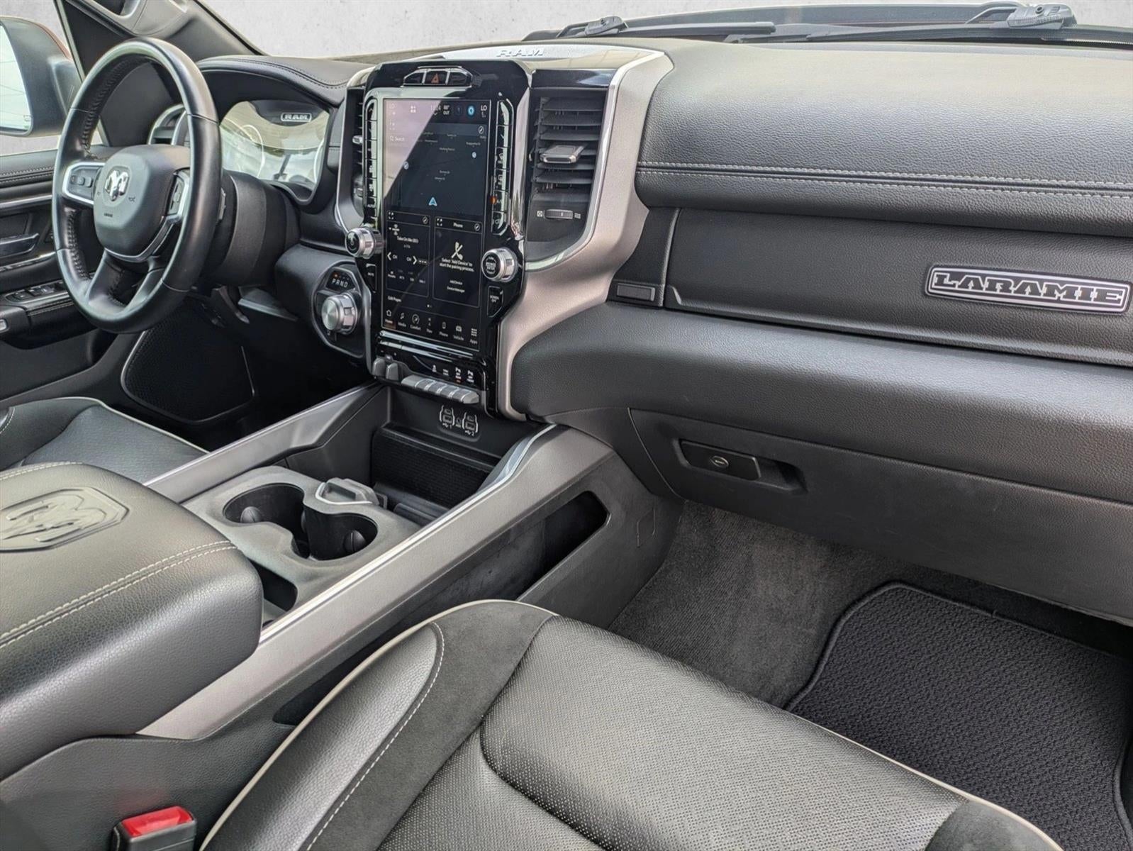 2022 RAM 1500 Laramie 4x2 Crew Cab 5'7" Box
