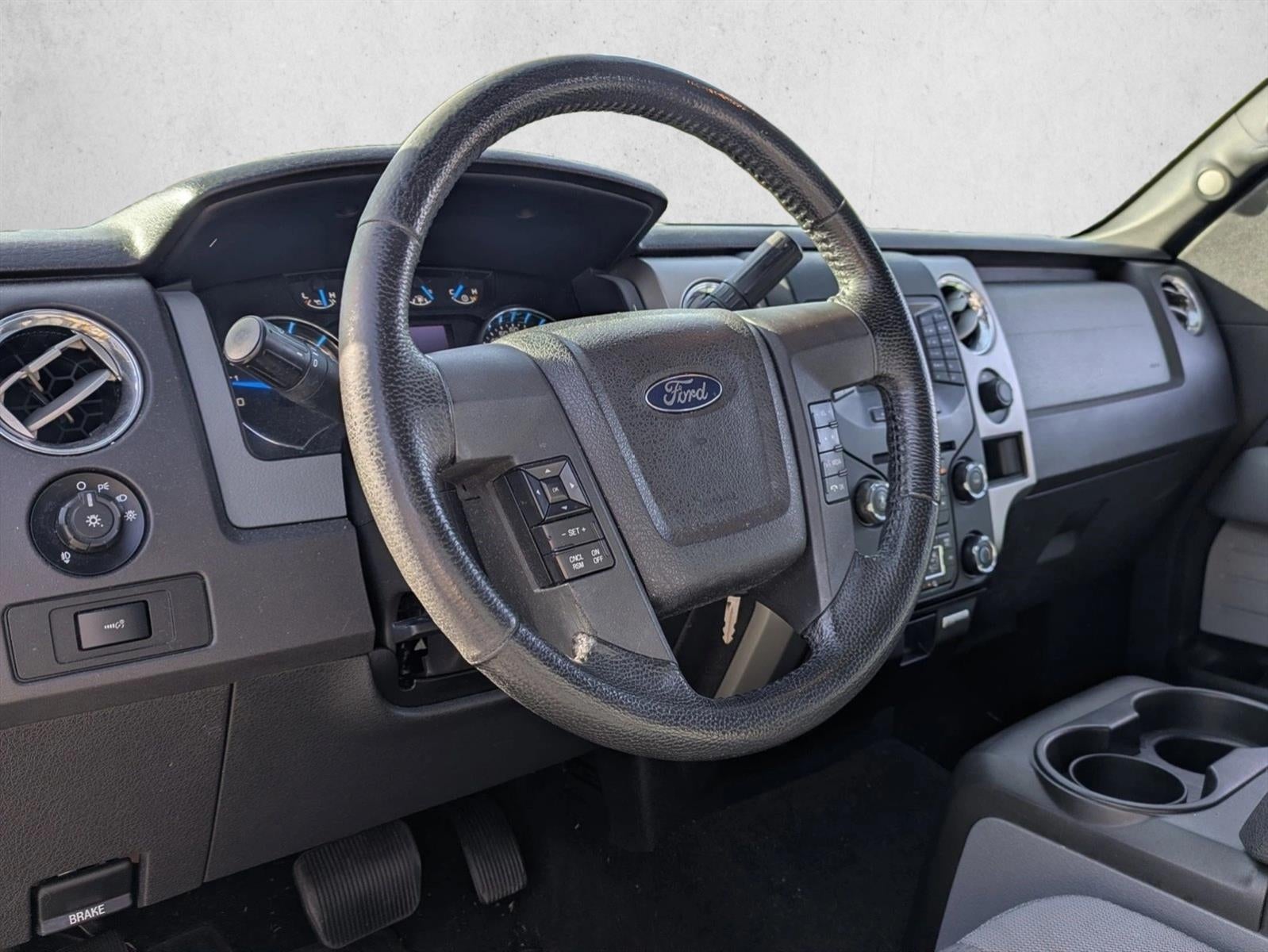 2013 Ford F-150 2WD SuperCrew 5-1/2 Ft Box XLT