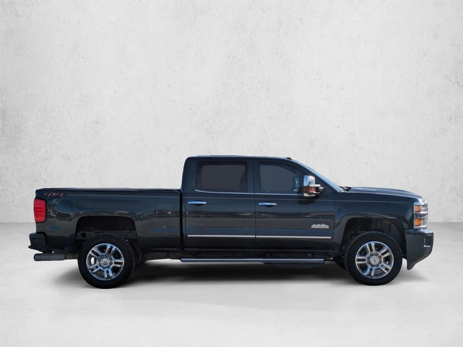 2018 Chevrolet Silverado 2500 HD Crew Cab Standard Box 4-Wheel Drive High Country