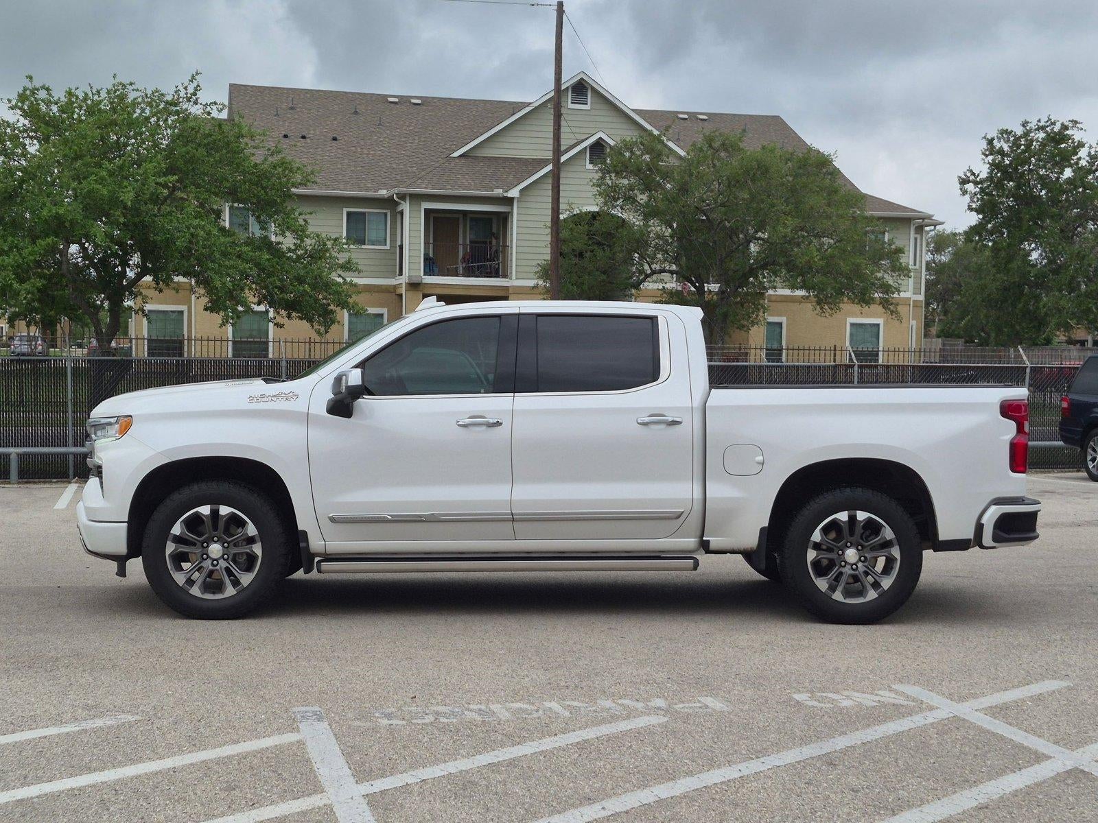 2023 Chevrolet Silverado 1500 Crew Cab Short Box 4-Wheel Drive High Country