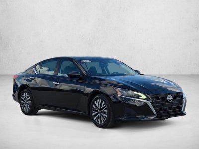 2024 Nissan Altima 2.5 SV Sedan