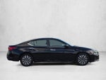 2024 Nissan Altima 2.5 SV Sedan