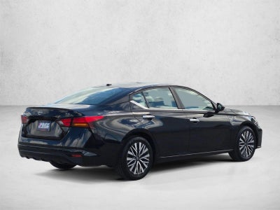2024 Nissan Altima 2.5 SV Sedan