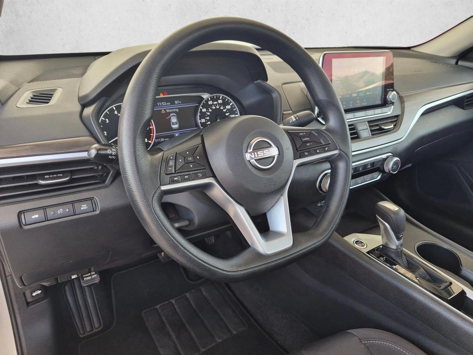 2025 Nissan Altima SV FWD
