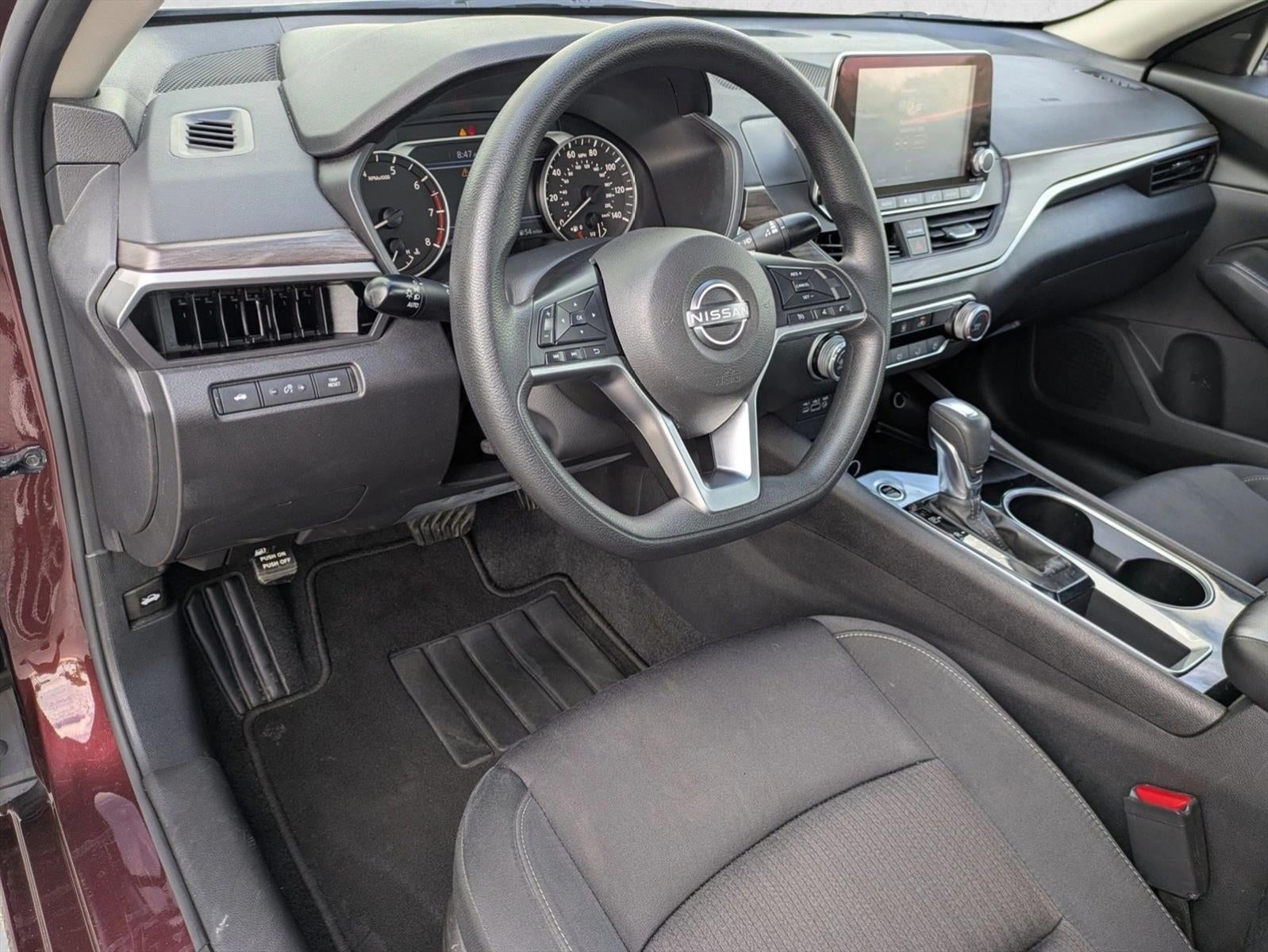2024 Nissan Altima 2.5 SV Sedan