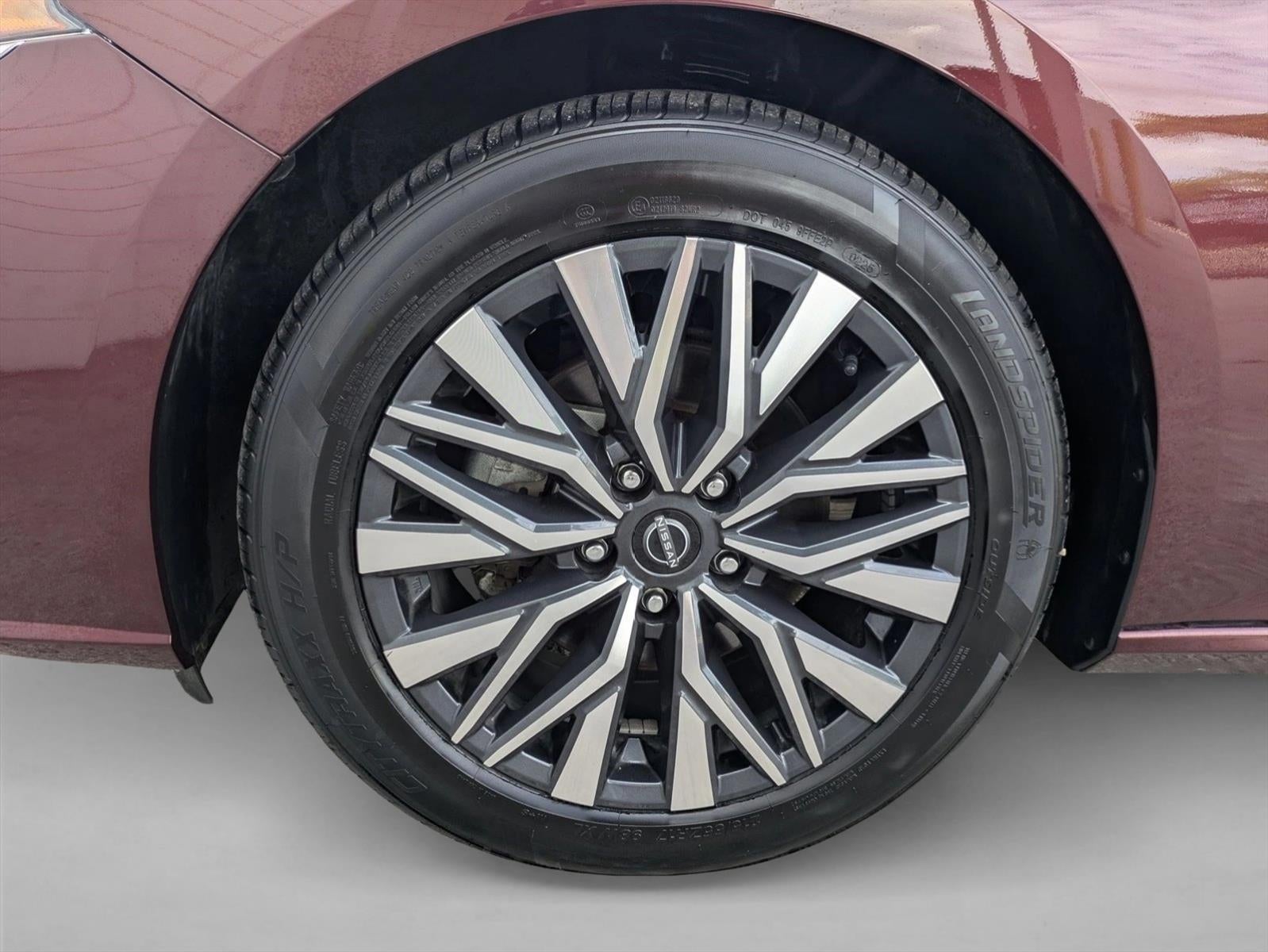 2024 Nissan Altima 2.5 SV Sedan