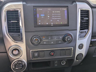 2017 Nissan Titan 4x4 Crew Cab SV