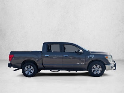 2017 Nissan Titan 4x4 Crew Cab SV