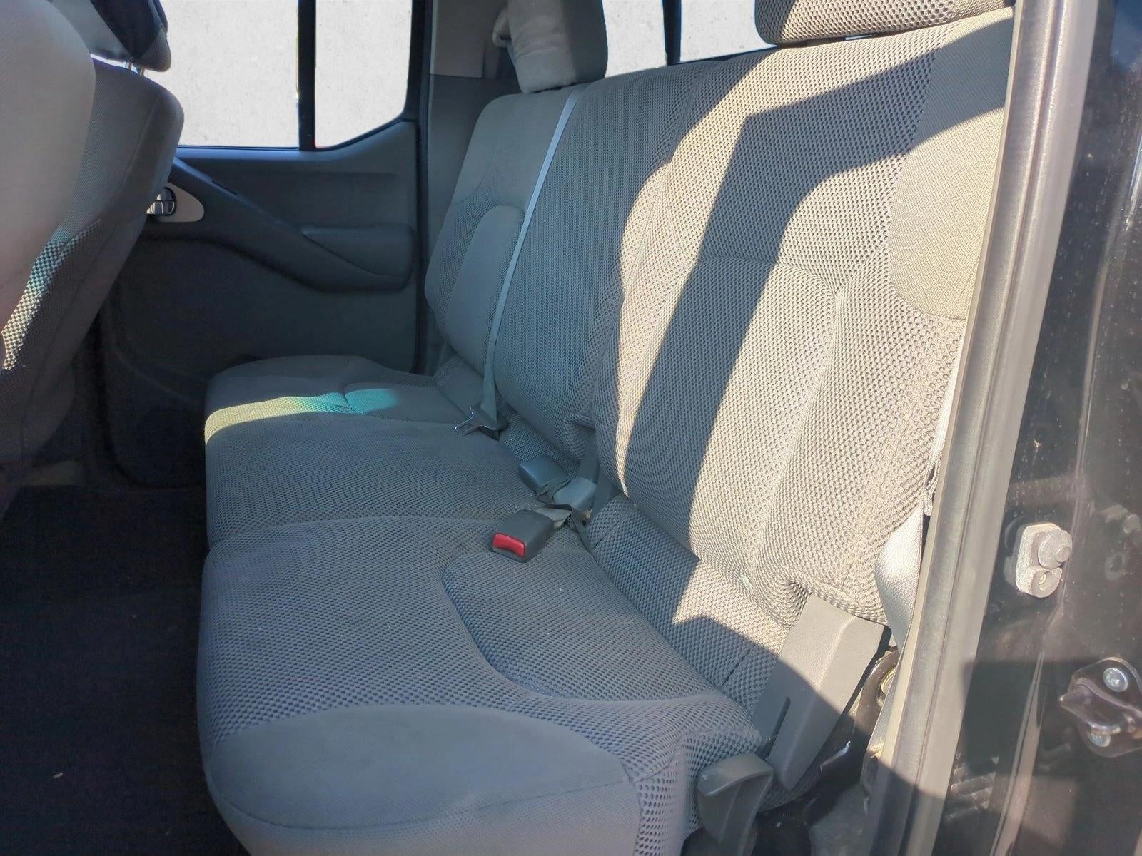 2016 Nissan Frontier 2WD Crew Cab SWB Auto SV