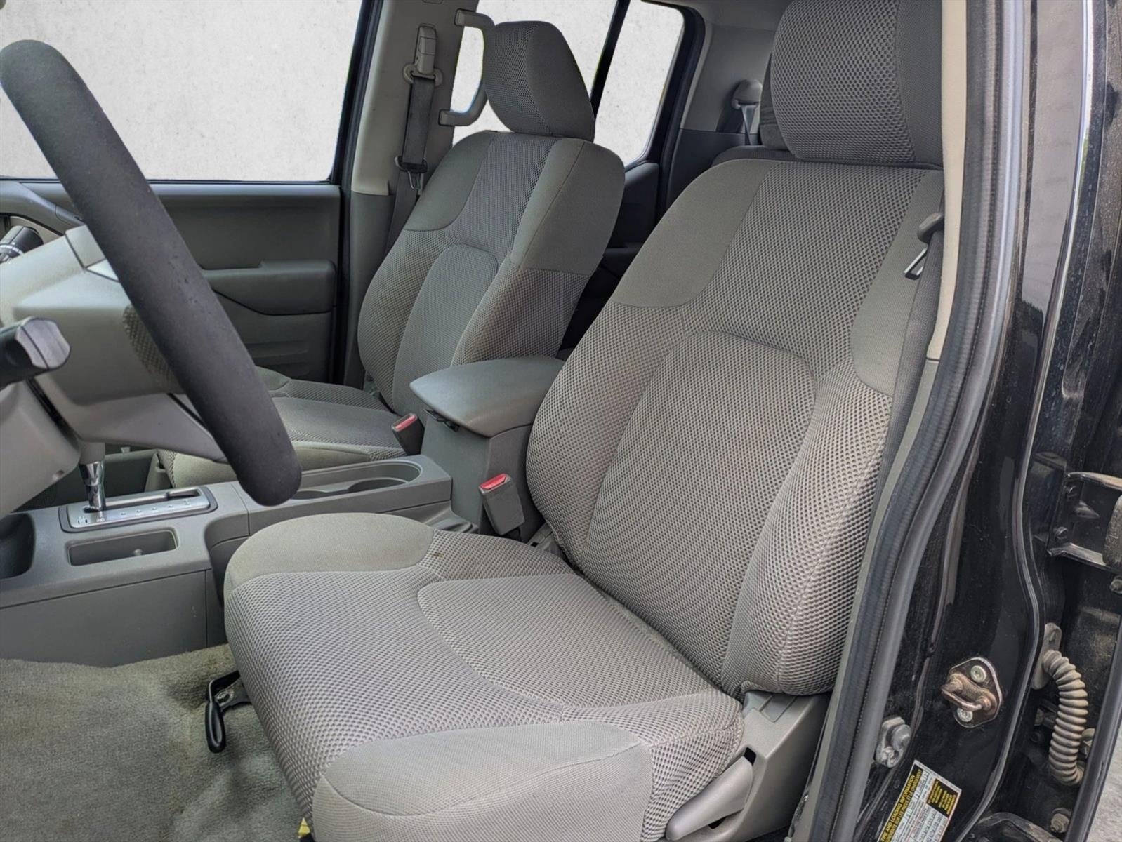 2016 Nissan Frontier 2WD Crew Cab SWB Auto SV