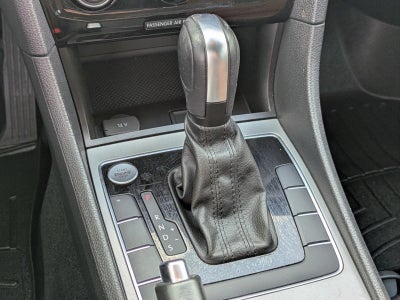 2022 Volkswagen Passat 2.0T SE Auto