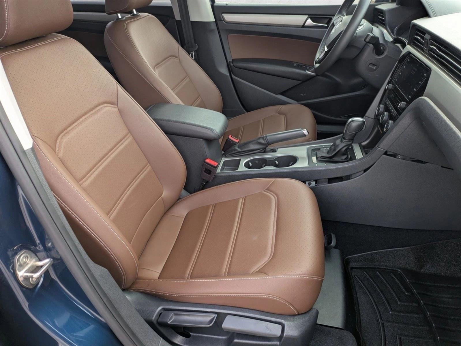 2022 Volkswagen Passat 2.0T SE Auto