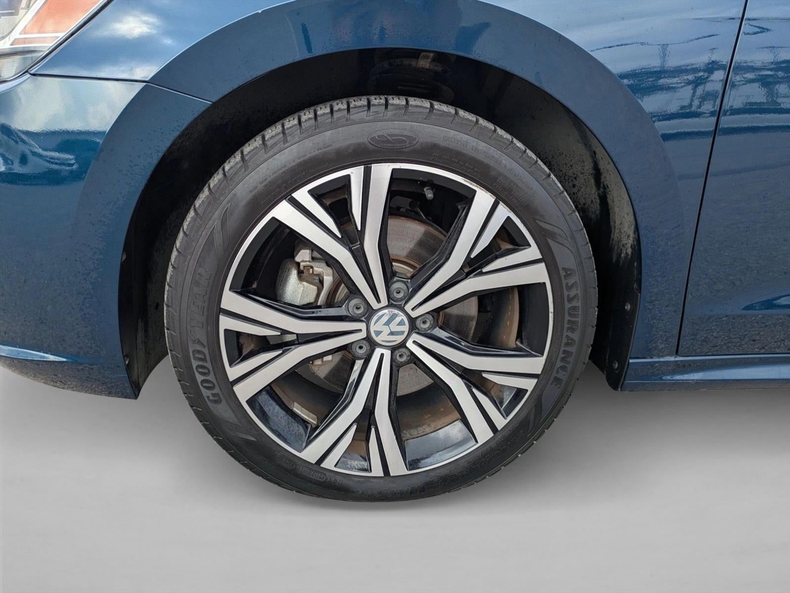 2022 Volkswagen Passat 2.0T SE Auto