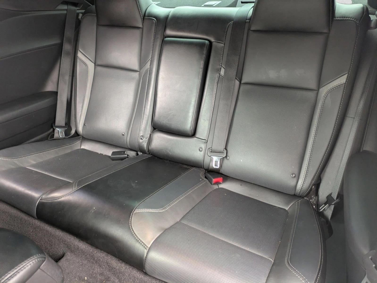 2016 Dodge Challenger 2dr Cpe SXT Plus