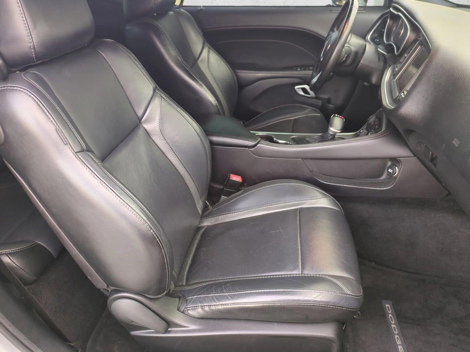 2016 Dodge Challenger 2dr Cpe SXT Plus