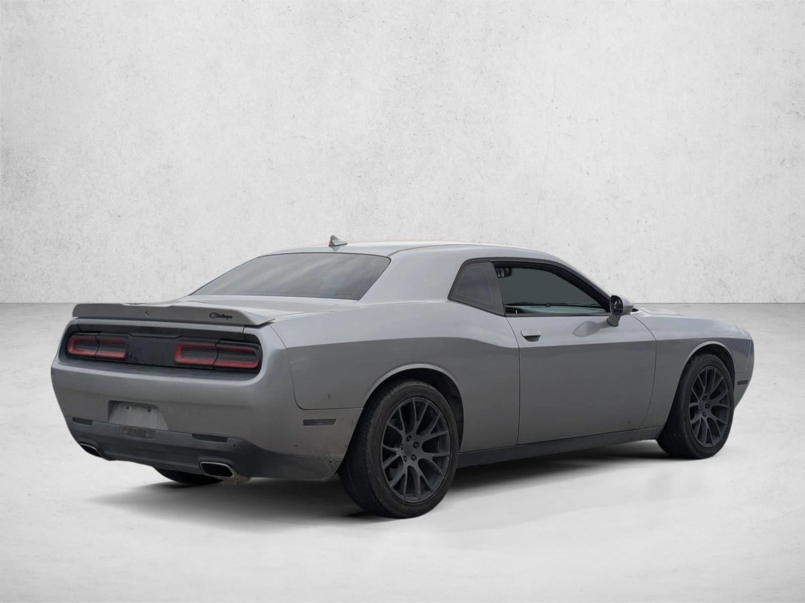 2016 Dodge Challenger 2dr Cpe SXT Plus