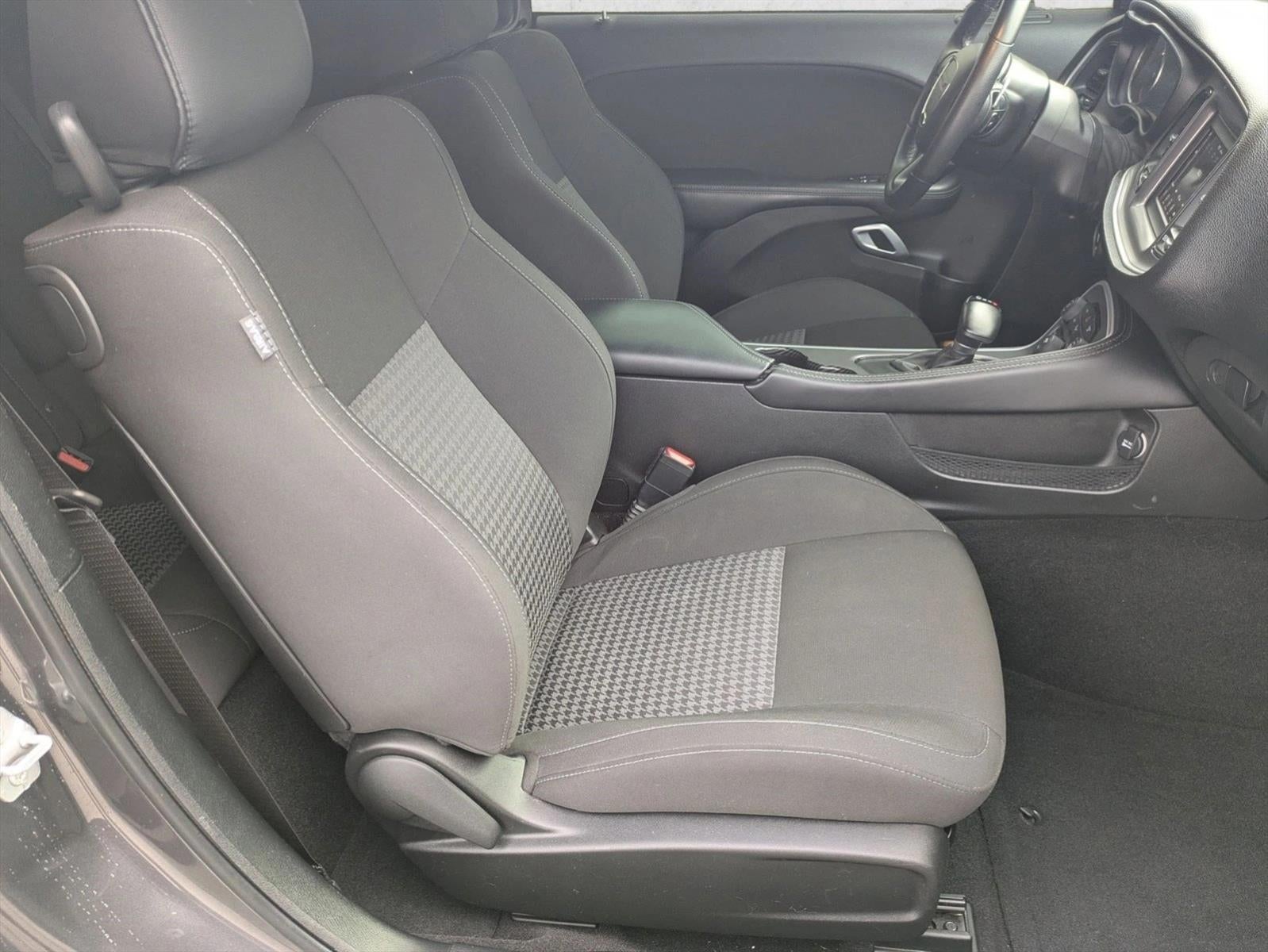 2022 Dodge Challenger R/T RWD