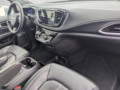 2022 Chrysler Pacifica Touring L FWD