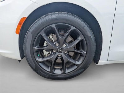 2022 Chrysler Pacifica Touring L FWD