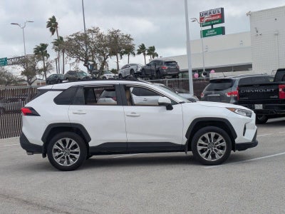 2019 Toyota RAV4 XLE Premium FWD (Natl)