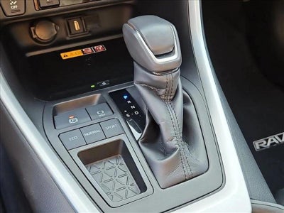 2022 Toyota RAV4 XLE Premium FWD (Natl)