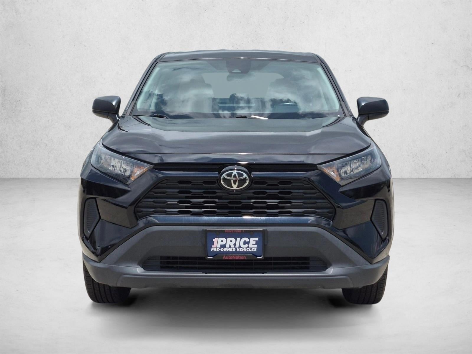 2022 Toyota RAV4 LE FWD (GS)