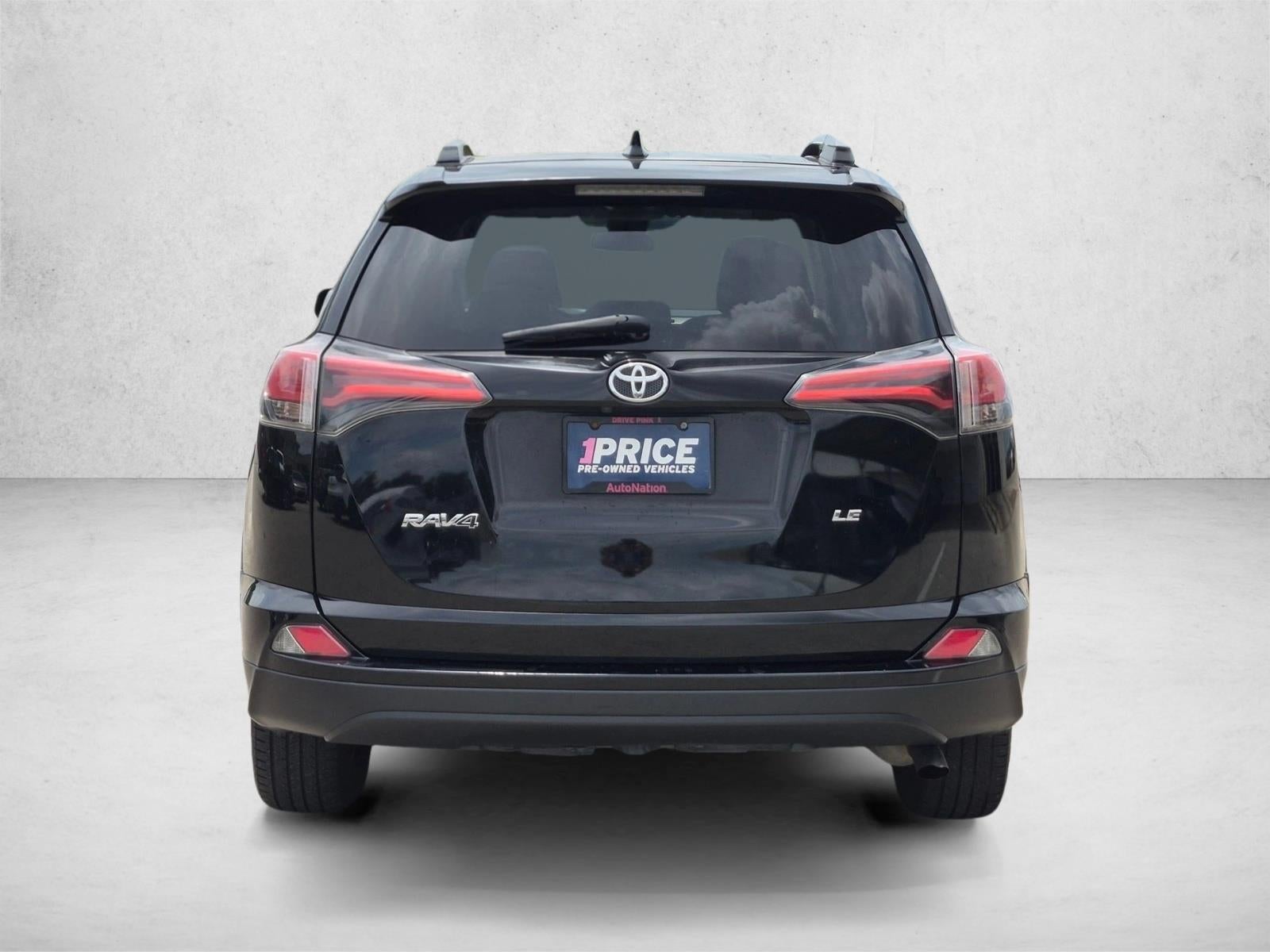 2017 Toyota RAV4 LE FWD (GS)