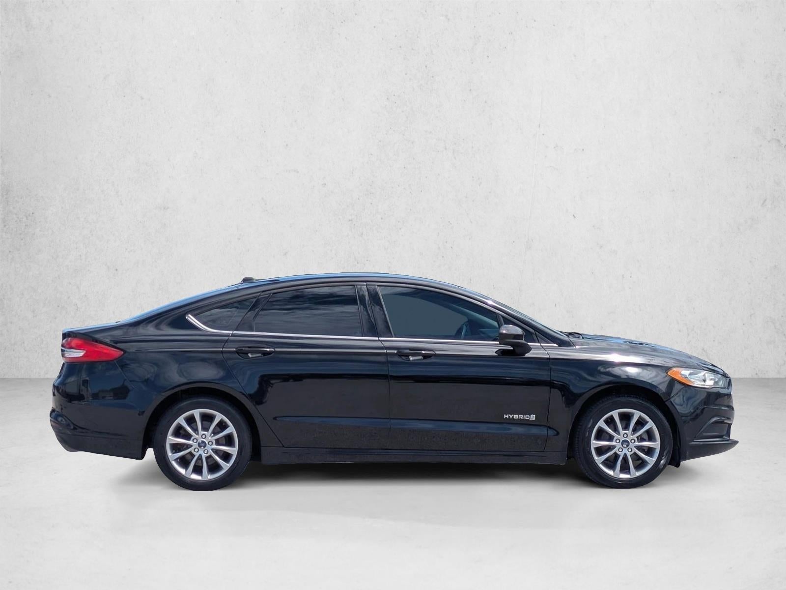 2017 Ford Fusion SE FWD