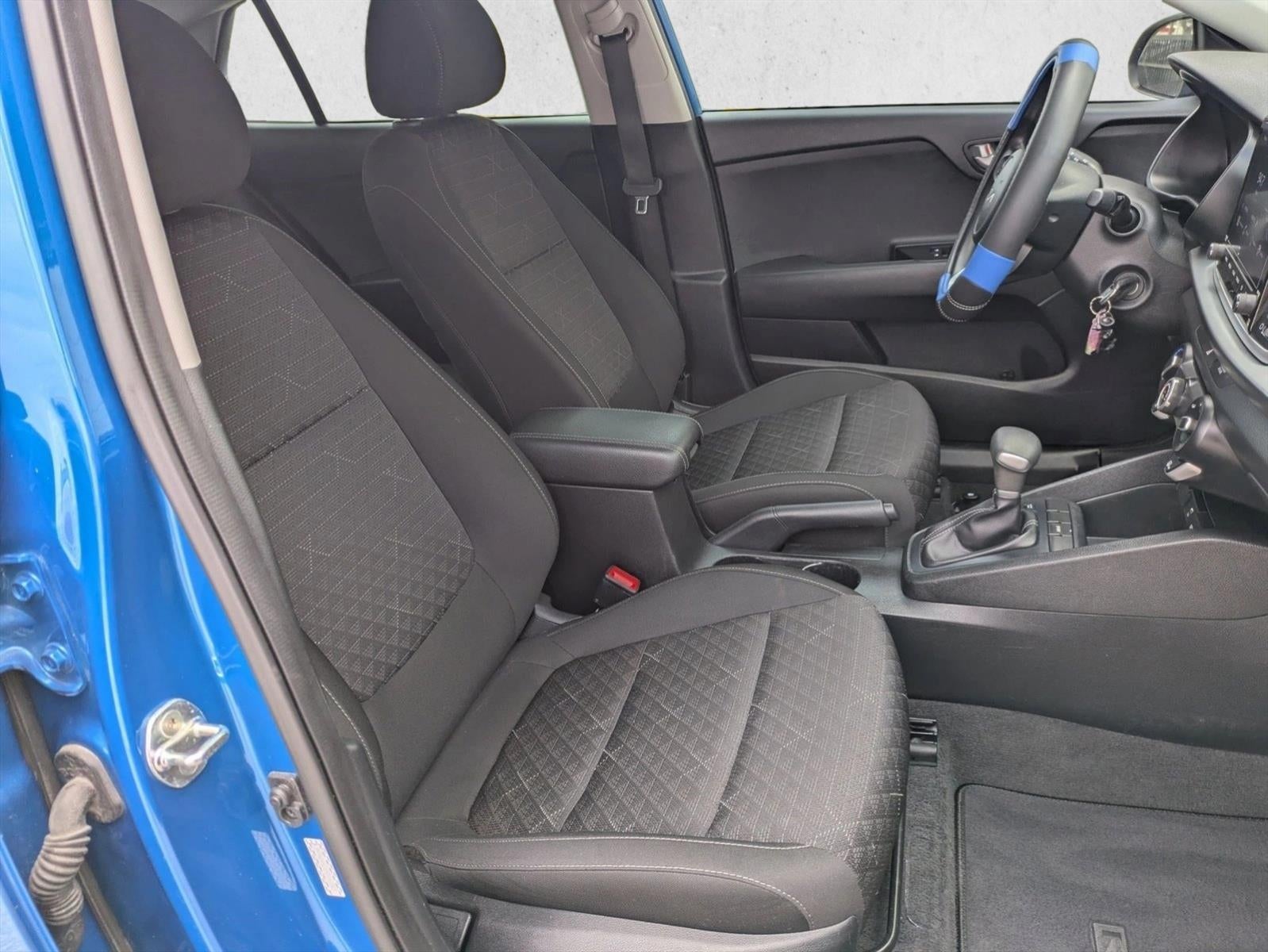 2023 Kia Rio S IVT
