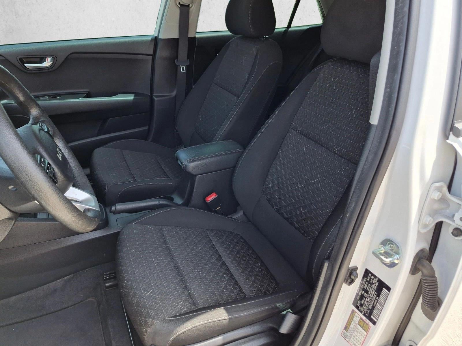 2023 Kia Rio 5-Door S IVT