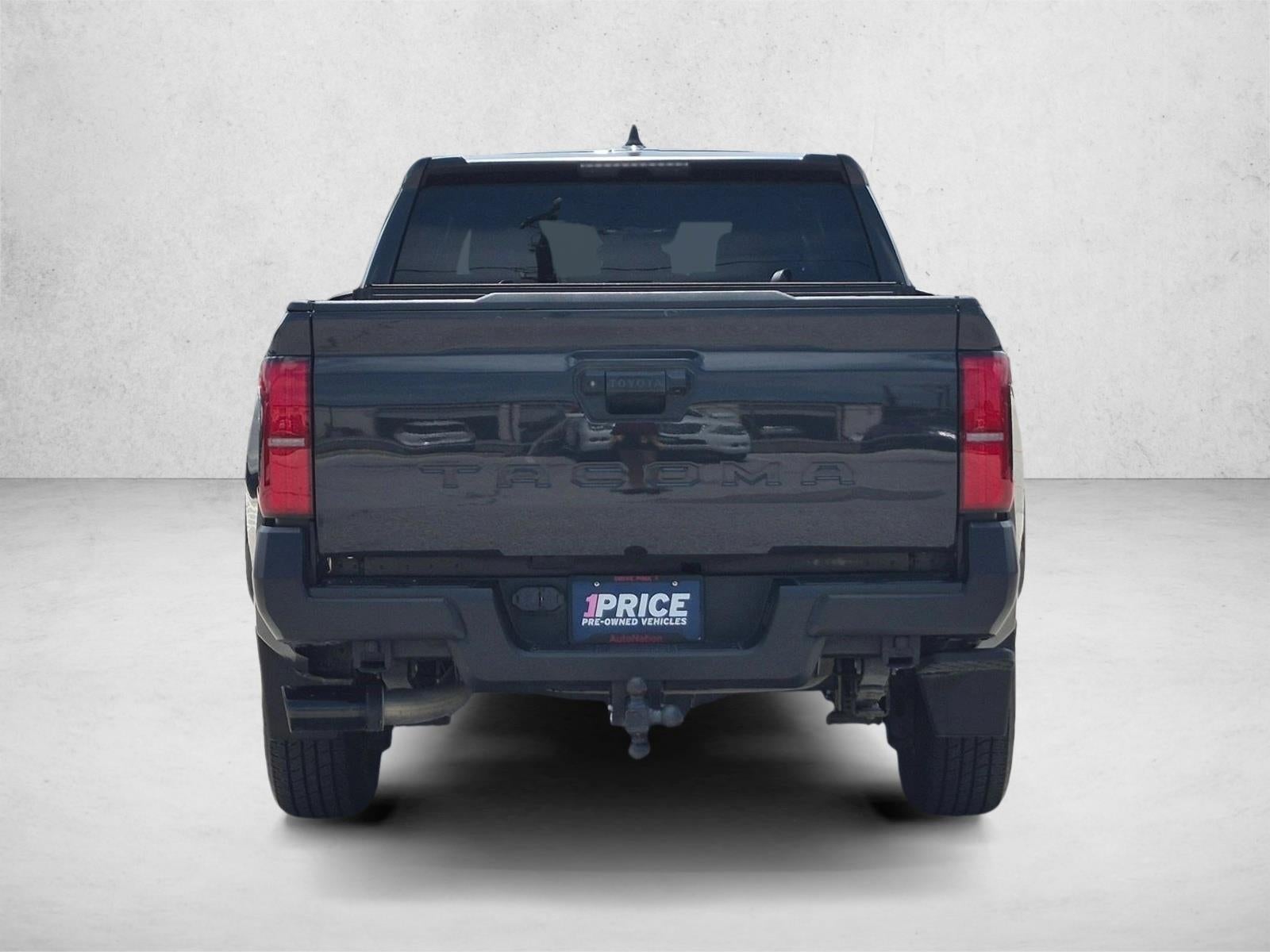 2024 Toyota Tacoma 2WD 2WD SR Double Cab 5' Bed AT (Natl)