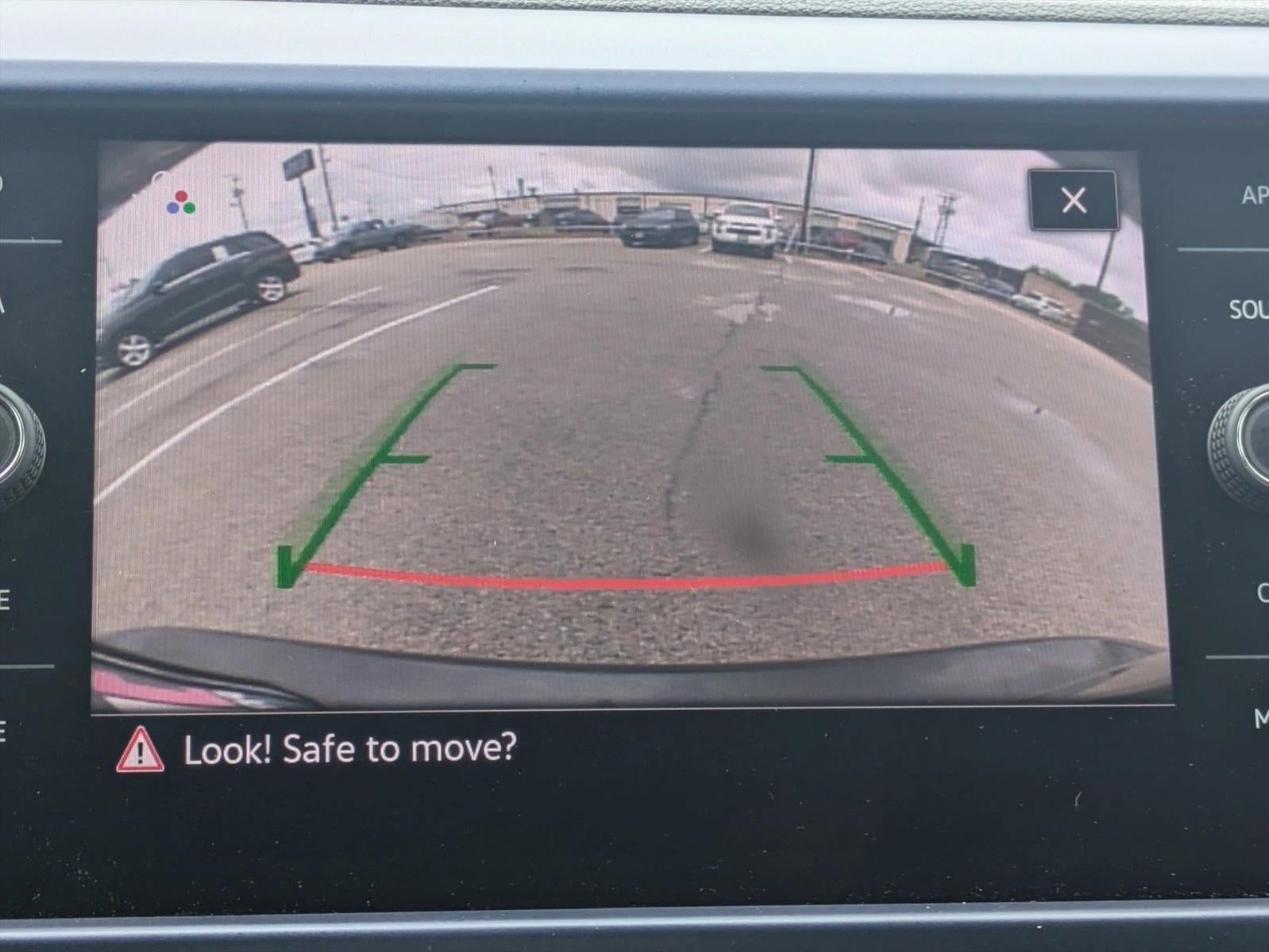 2024 Volkswagen Taos SE FWD